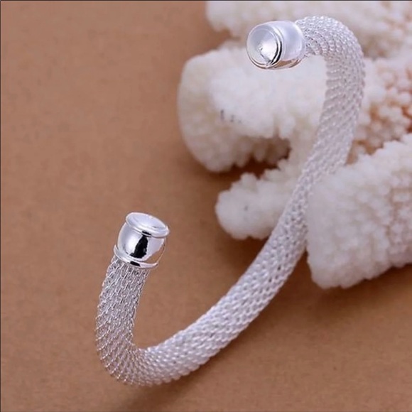 Jewelry - Gorgeous Sterling Silver Plated Mesh Bracelet